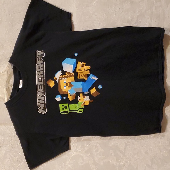 SZ. (2) TWO MEDIUM BEAST MODE & MINDCRAFT SHORTSLEEVE GAMER T- SHIRTS - Picture 3 of 7